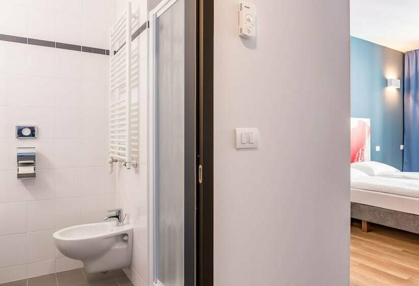 Номер Стандарт Индивидуальный, a&o Hostel Venezia Mestre