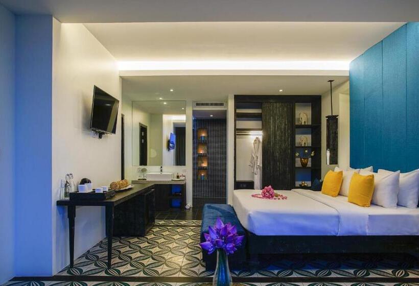 Полулюкс Одноместный с Террасой, Monthara Angkor Residence