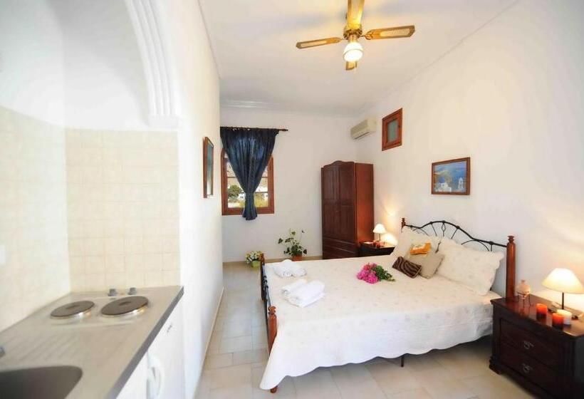 Студия Стандарт, Philoxenia Hotel & Studios