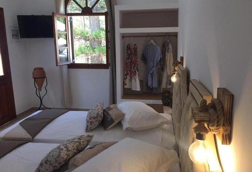 Студия Стандарт, Philoxenia Hotel & Studios