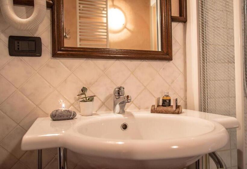 اتاق استاندارد, Bed & Breakfast Lo Teisson
