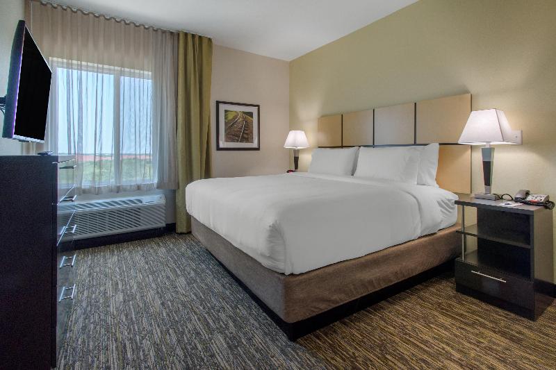带大床的套房, Candlewood Suites   San Antonio Lackland Afb Area, An Ihg