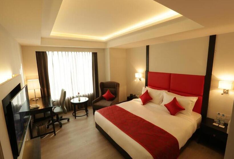 اتاق استاندارد با تخت بزرگ برای معلولان, Ramada Encore Jalandhar