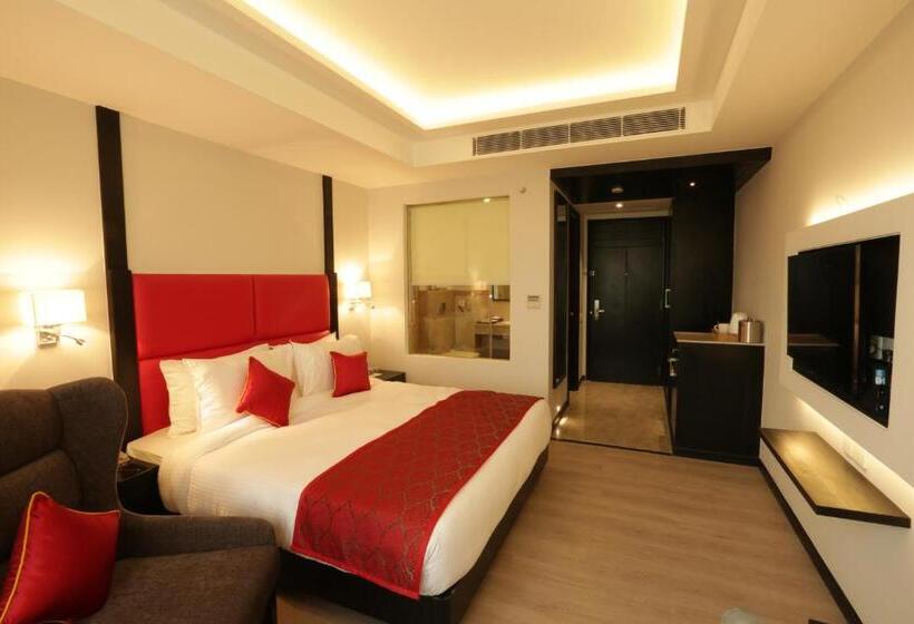 اتاق لوکس با تخت بزرگ, Ramada Encore Jalandhar