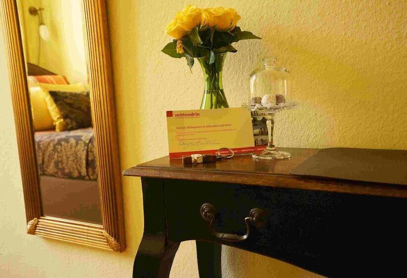 Standard Einzelzimmer Geteiltes Bad, Boutique Hotel Mittendrin Berlin