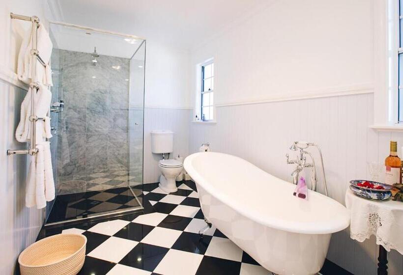 Люкс, Josephines Luxury Accommodation