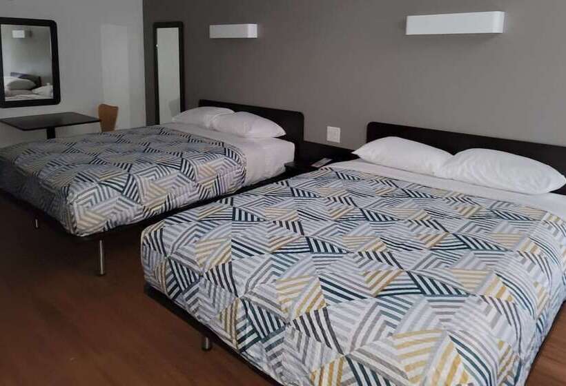 스위트, Rodeway Inn & Suites Thousand Palms   Rancho Mirage