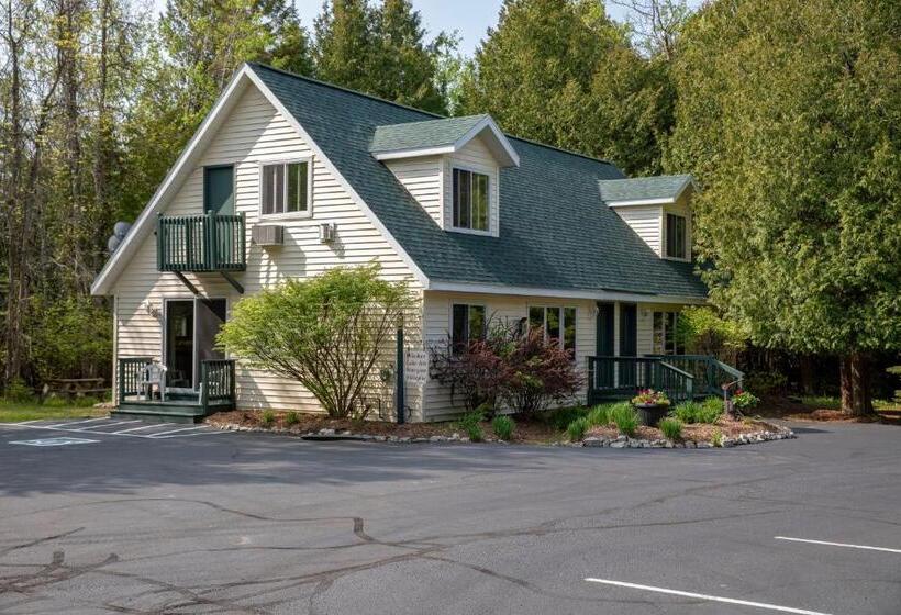 스위트, Ridges Inn & Suites