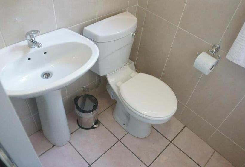 اتاق استاندارد, Bridgeville Guest House Ltd