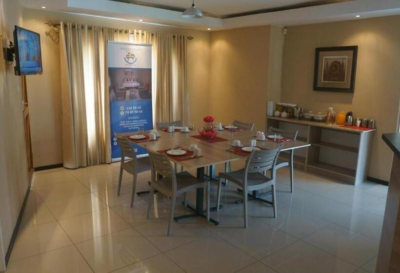 سوییت اجرایی, Bridgeville Guest House Ltd