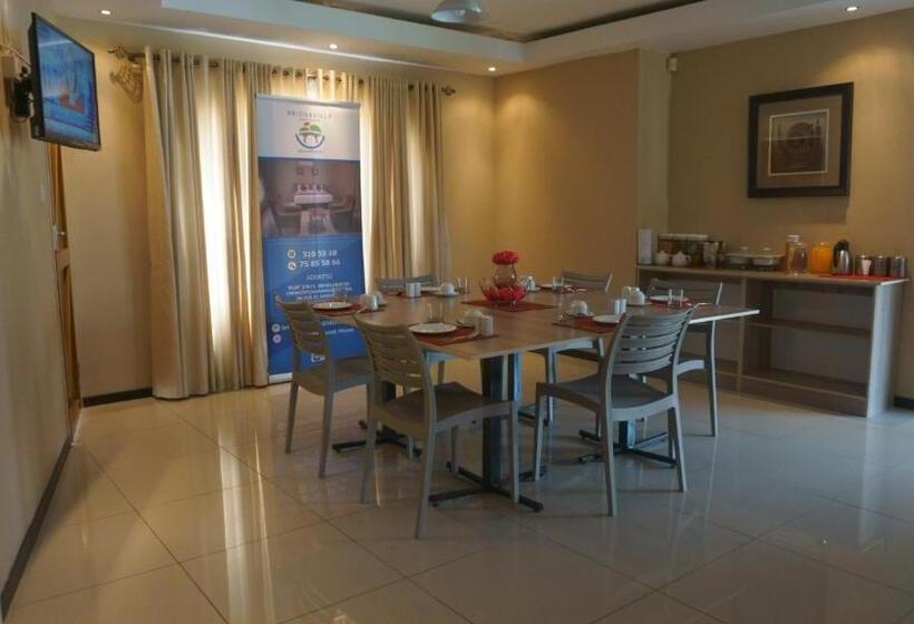 اتاق لوکس, Bridgeville Guest House Ltd