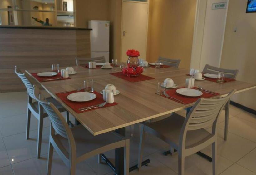 سوئیت با تخت بزرگ, Bridgeville Guest House Ltd
