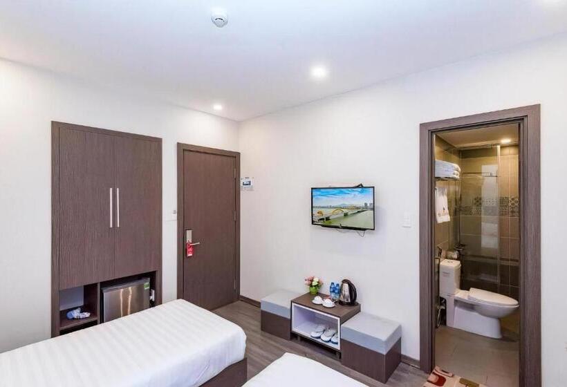 اتاق لوکس سه تخته, The Shann Hotel Danang