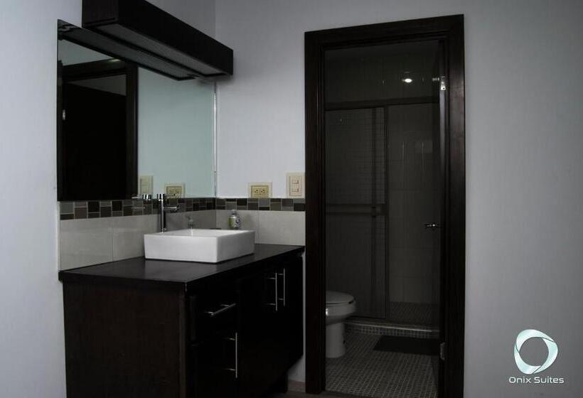 수피리어 스위트, Onix Suites