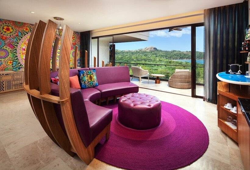 스위트 킹사이즈 침대, W Costa Rica Resort Playa Conchal