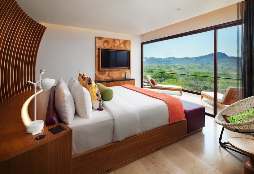 스위트 킹사이즈 침대, W Costa Rica Resort Playa Conchal