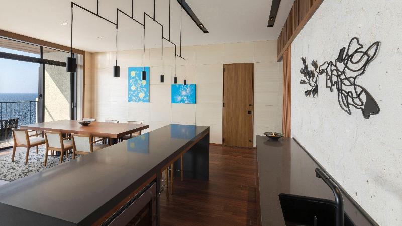 سوییت, Hyatt Regency Seragaki Island Okinawa