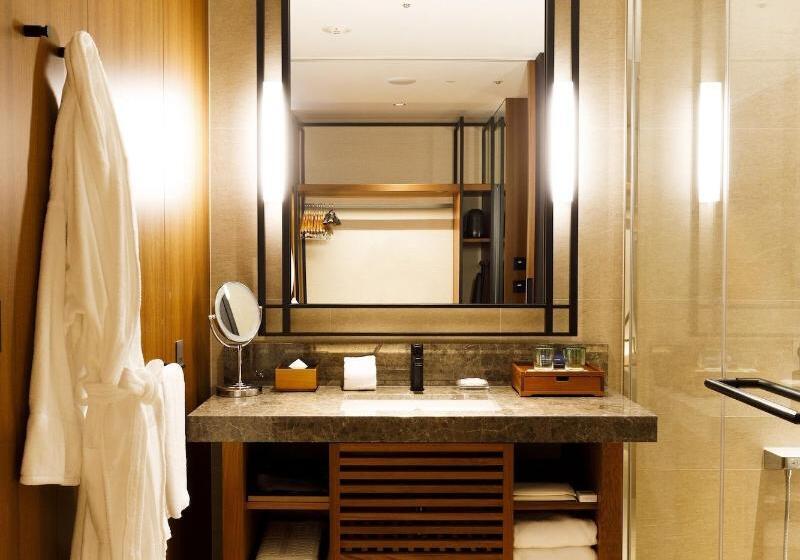 اتاق لوکس خانوادگی, Hyatt Regency Seragaki Island Okinawa