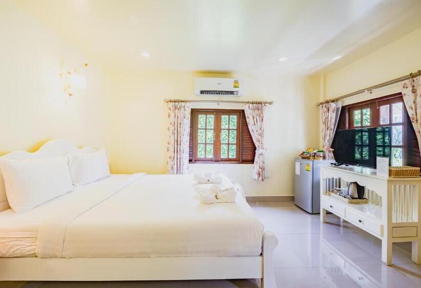 디럭스 룸 킹사이즈 침대, Sakarin Valley Resort