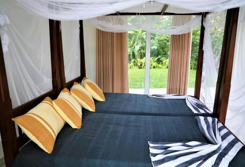 Номер Deluxe с Балконом, Villa Kaya Guest House
