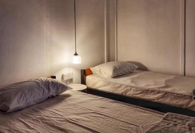 Quarto Estandar, Treehouse Hostel