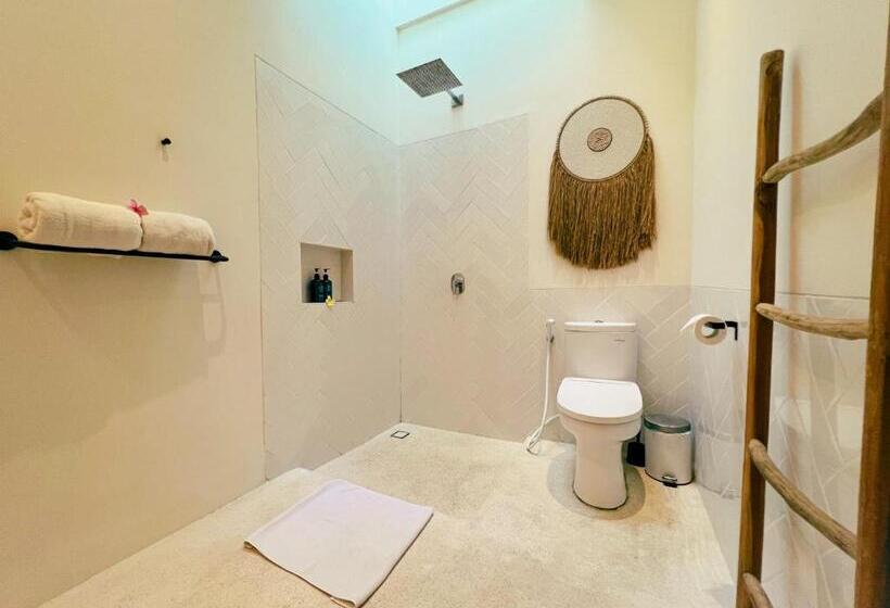 اتاق لوکس با بالکن, Rascals Hotel   Adults Only