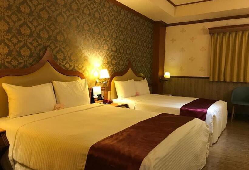 اتاق استاندارد چهار تخته, I Live Motel