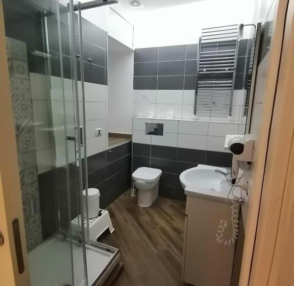 اتاق اکونومی, 360 Hospitality
