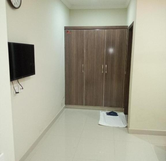 اتاق استاندارد, Kumail S Continental