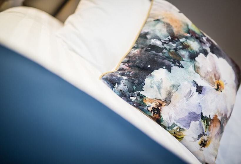 Номер Deluxe, Longcourt House