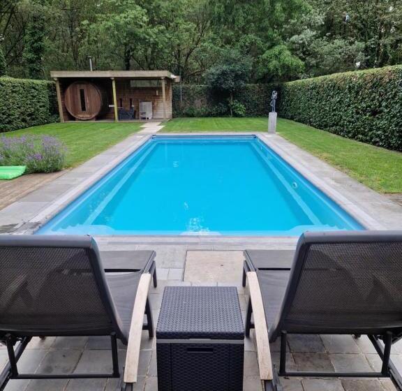 ویلای استاندارد با چشم‌انداز باغ, Wellness Hasselt B&b
