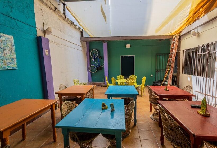 공동 객실, Hostel The Pod 33