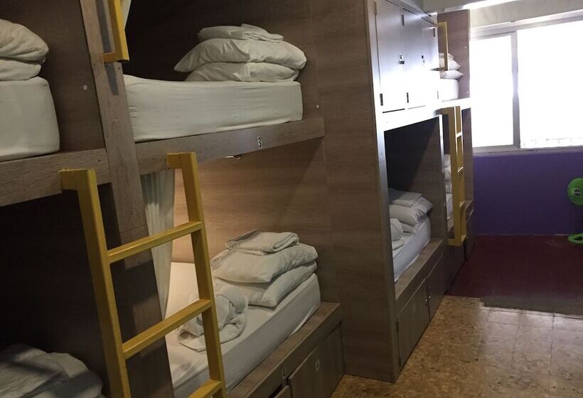 공동 객실, Hostel The Pod 33