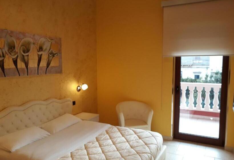 バルコニー付きデラックスルーム, Mediterraneo B&b