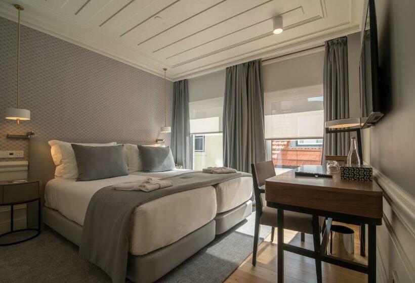 Quarto Clássico com Vistas, Da Baixa