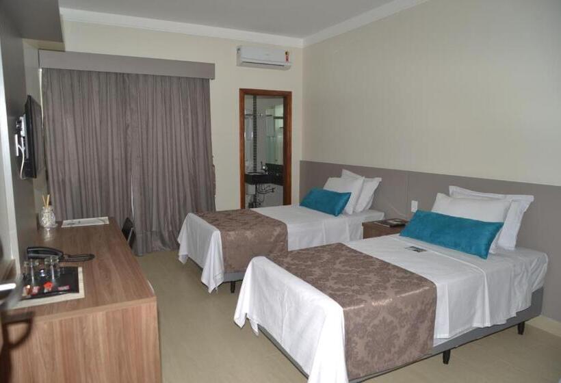 Quarto Estandar, Racini Suites