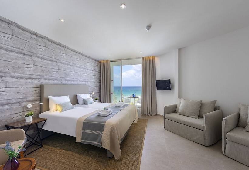 Номер Superior Вид на Море, Leonardo Plaza Cypria Maris Beach Hotel & Spa