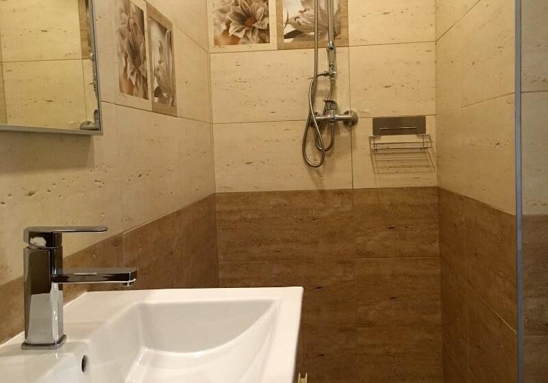 اتاق لوکس, Liad City Center