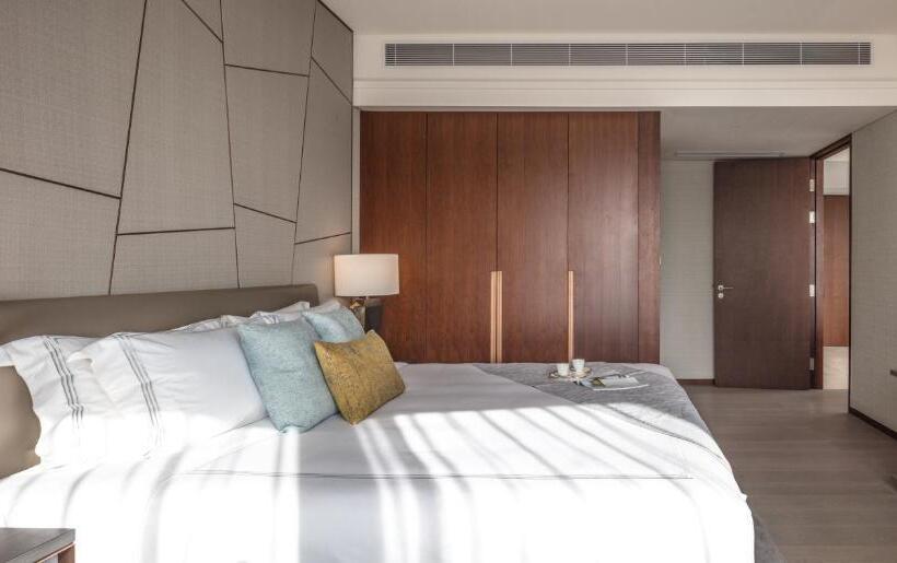 Люкс, Fraser Suites Dalian