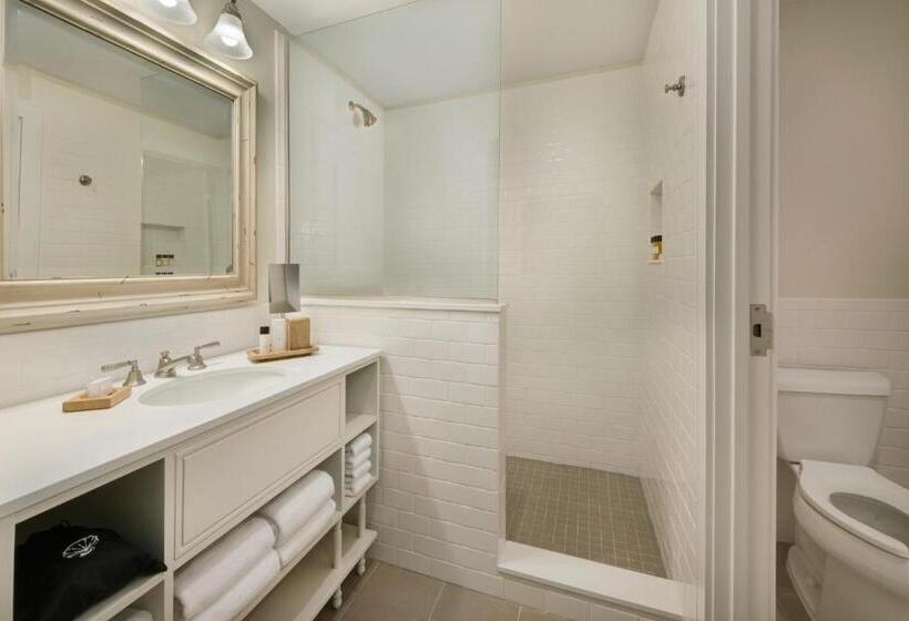 디럭스 스위트 킹 침대, Jekyll Ocean Club Resort