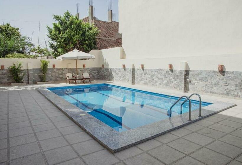 اتاق استاندارد یک تخته با بالکن, Senmut Luxory Rooms