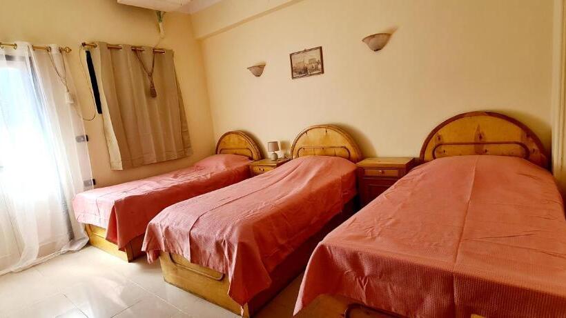 اتاق استاندارد سه تخته با بالکن, Senmut Luxory Rooms