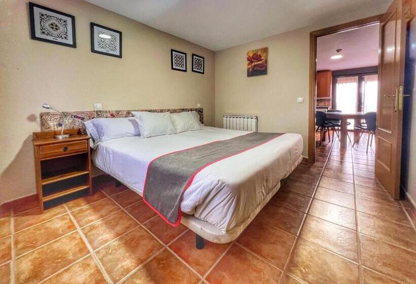 إستديو عائلى, Hostal La Colmena