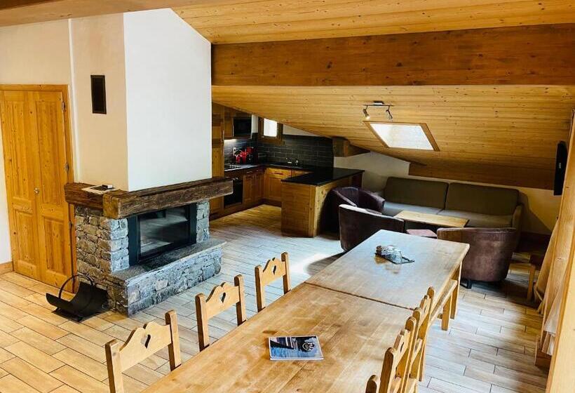 5 Bedroom Apartment, Residence  Les Grandes Alpes