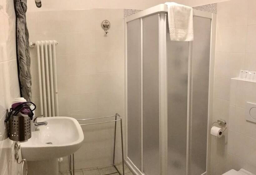 اتاق استاندارد, B&b Madam Treviso