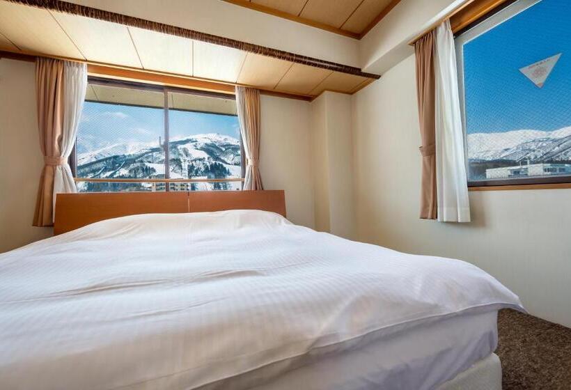 غرفة قياسية رباعية, Hakuba Panorama