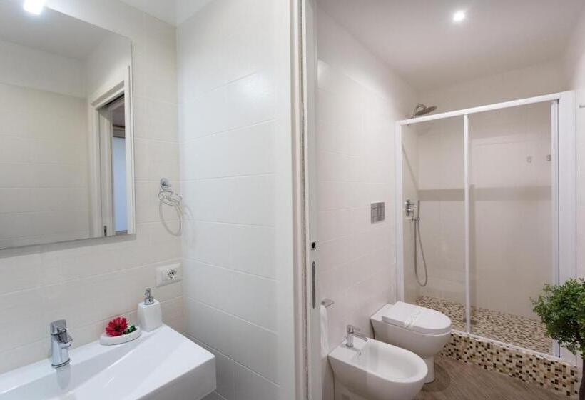 غرفة قياسية رباعية, Le Suites Del Duomo House