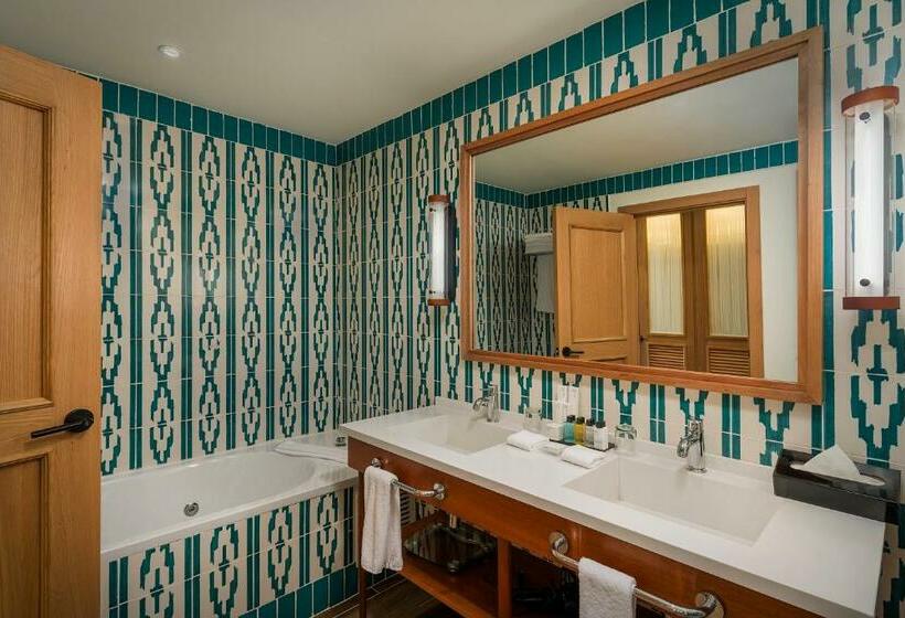 سوییت جونیور با چشم‌انداز استخر, Ocean El Faro Resort - All Inclusive
