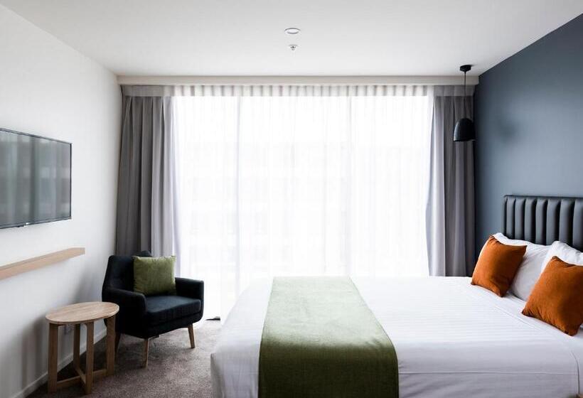 Номер Стандарт, Abode Kingston