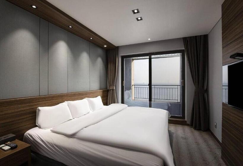 اتاق لوکس با تراس, Western Grace Hotel Incheon